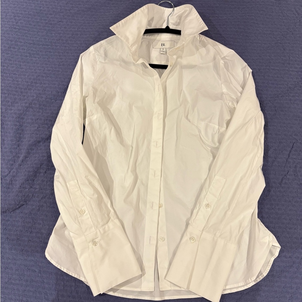 Banana Republic Crisp White “Tuxedo” shirt